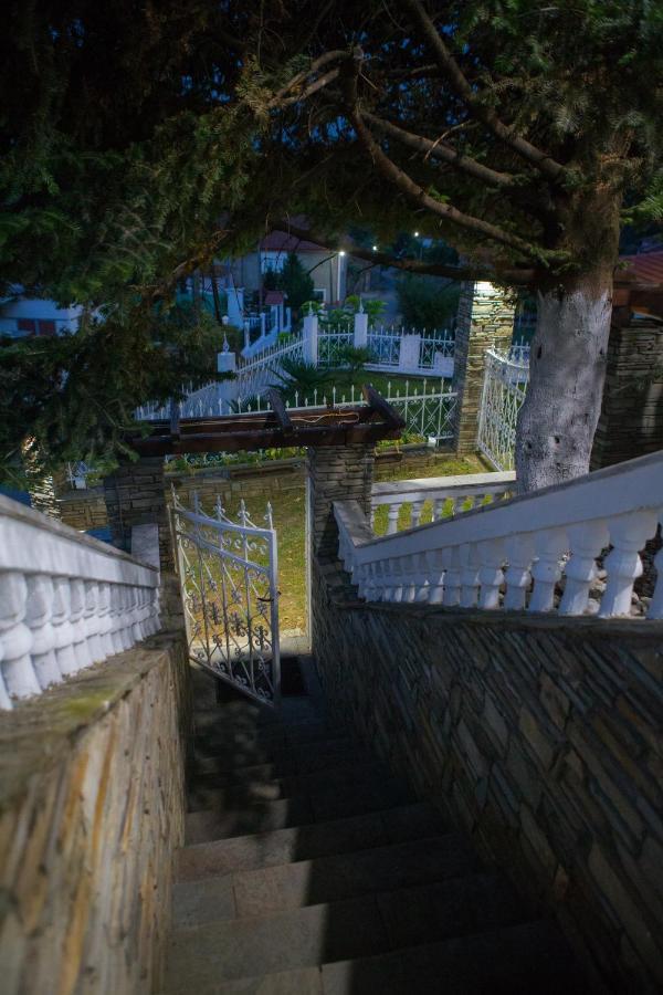 Villa Paradisos Likostomon Екстериор снимка