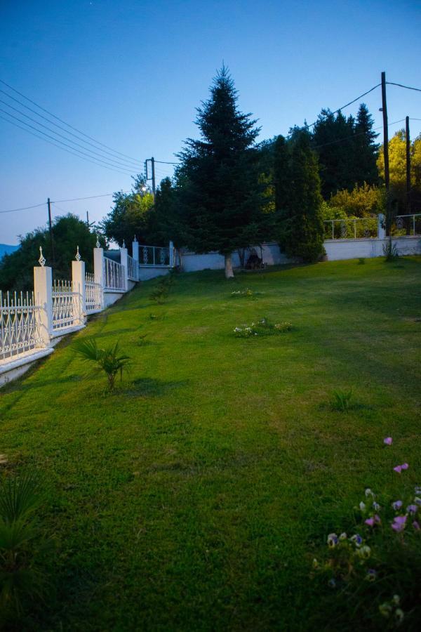 Villa Paradisos Likostomon Екстериор снимка