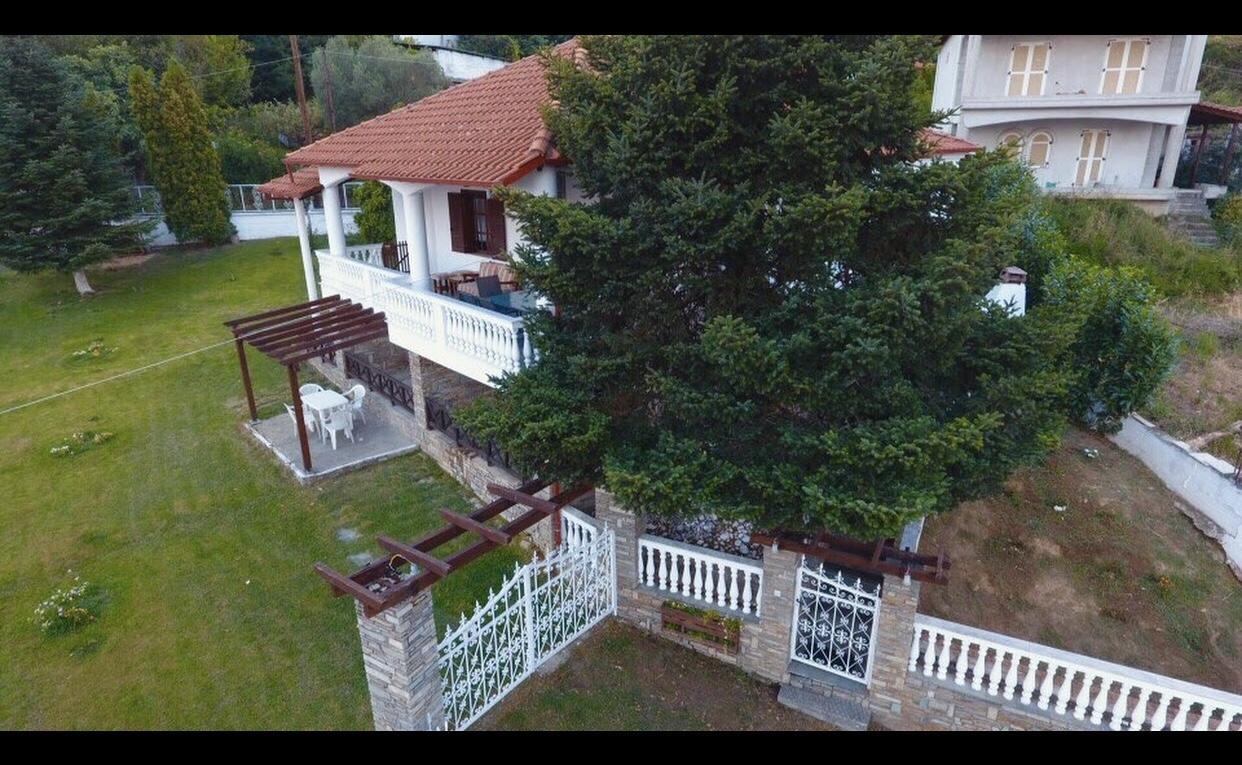 Villa Paradisos Likostomon Екстериор снимка